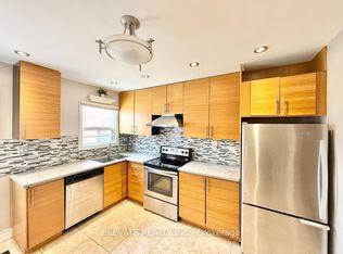 8 Hatherley Rd #1, Toronto, ON M6E1V9