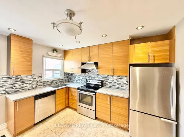 8 Hatherley Rd #1, Toronto, ON M6E 1V9