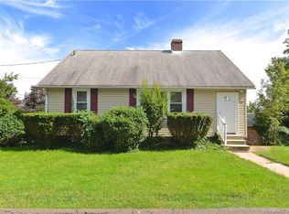 69 Maple St, Hamden, CT 06517