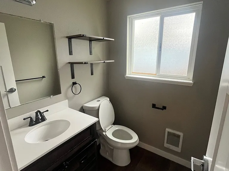 5535 SW Lombard Ave #B — Photo 15