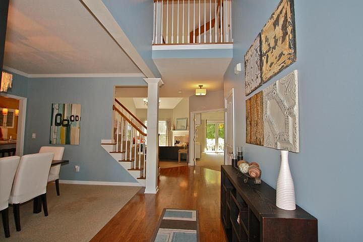 1st image of 10436 Cambridge Pl