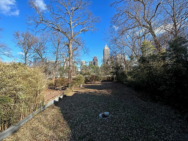 1217 Barnes St NW — Photo 3
