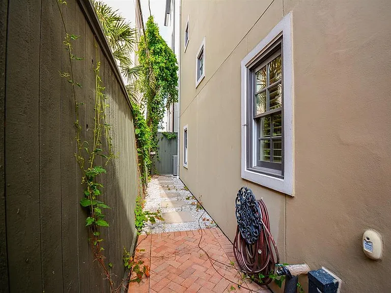 2419 Brazoria St #C — Photo 29