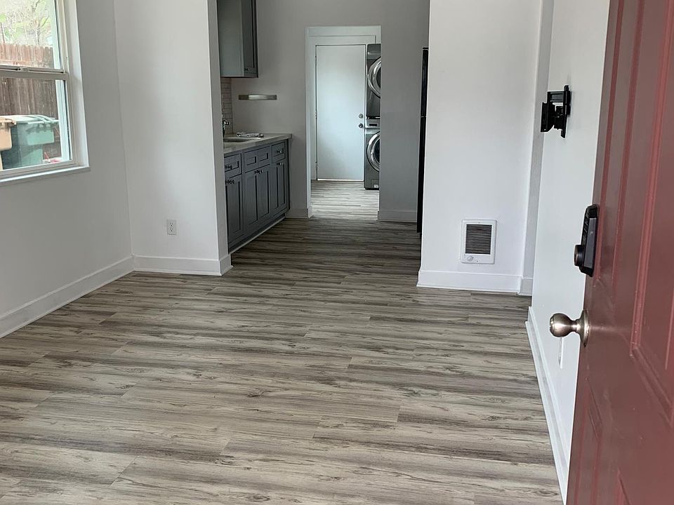 1st image of 8560 N Ventura Ave