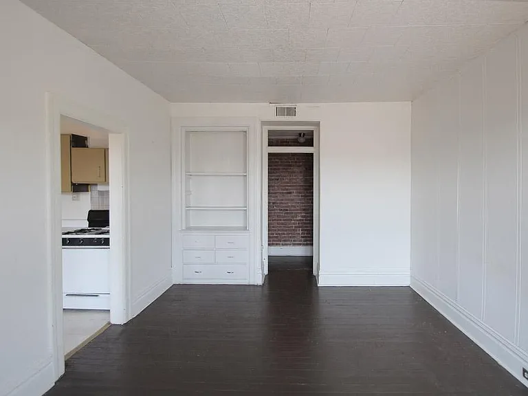 228 Union St #9 — Photo 4