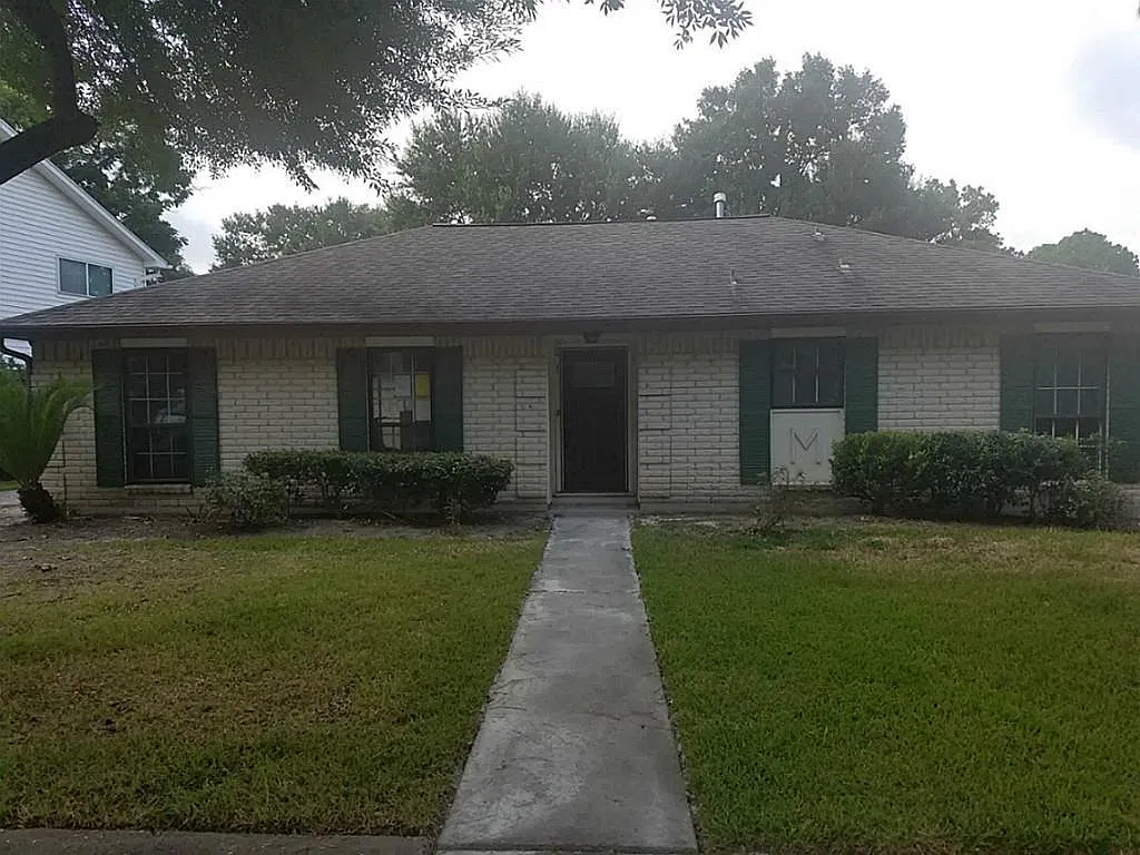 3 bed, 2.0 bath, 1757 sqft, $2,250 — Photo 1