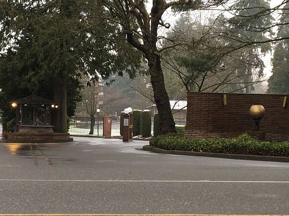 2nd image of 10917 Glen Acres Dr S APT C