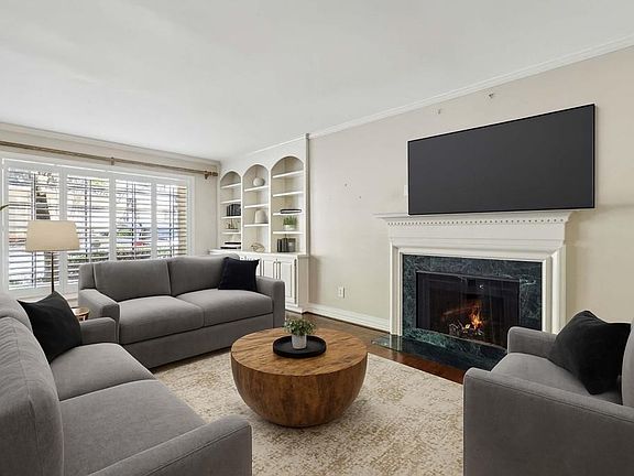 3rd image of 5400 Roswell Rd Unit I2