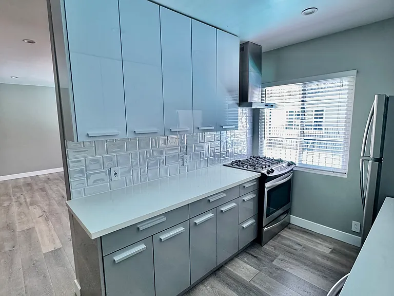 5427 Carlton Way #3 — Photo 7