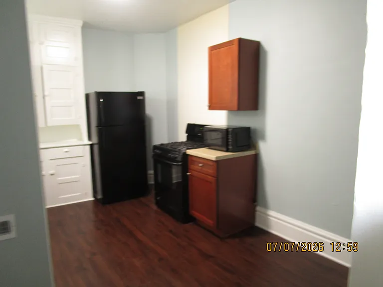 913 1/2 E Market St #3 — Photo 8