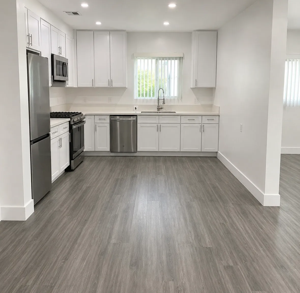 1 bed, $2,650 — Photo 2