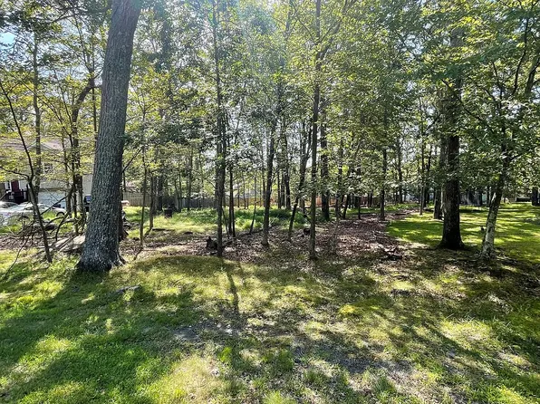 118 Williams Dr, Milford, PA 18337