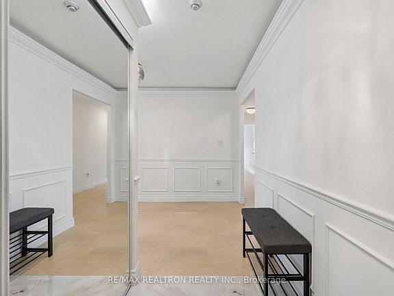 5th image of 610 Bullock Dr #1215