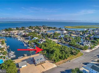 400 Leeward Ave, Beach Haven, NJ 08008
