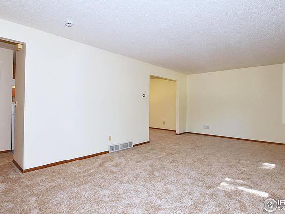 4th image of 812 Coronado Ave