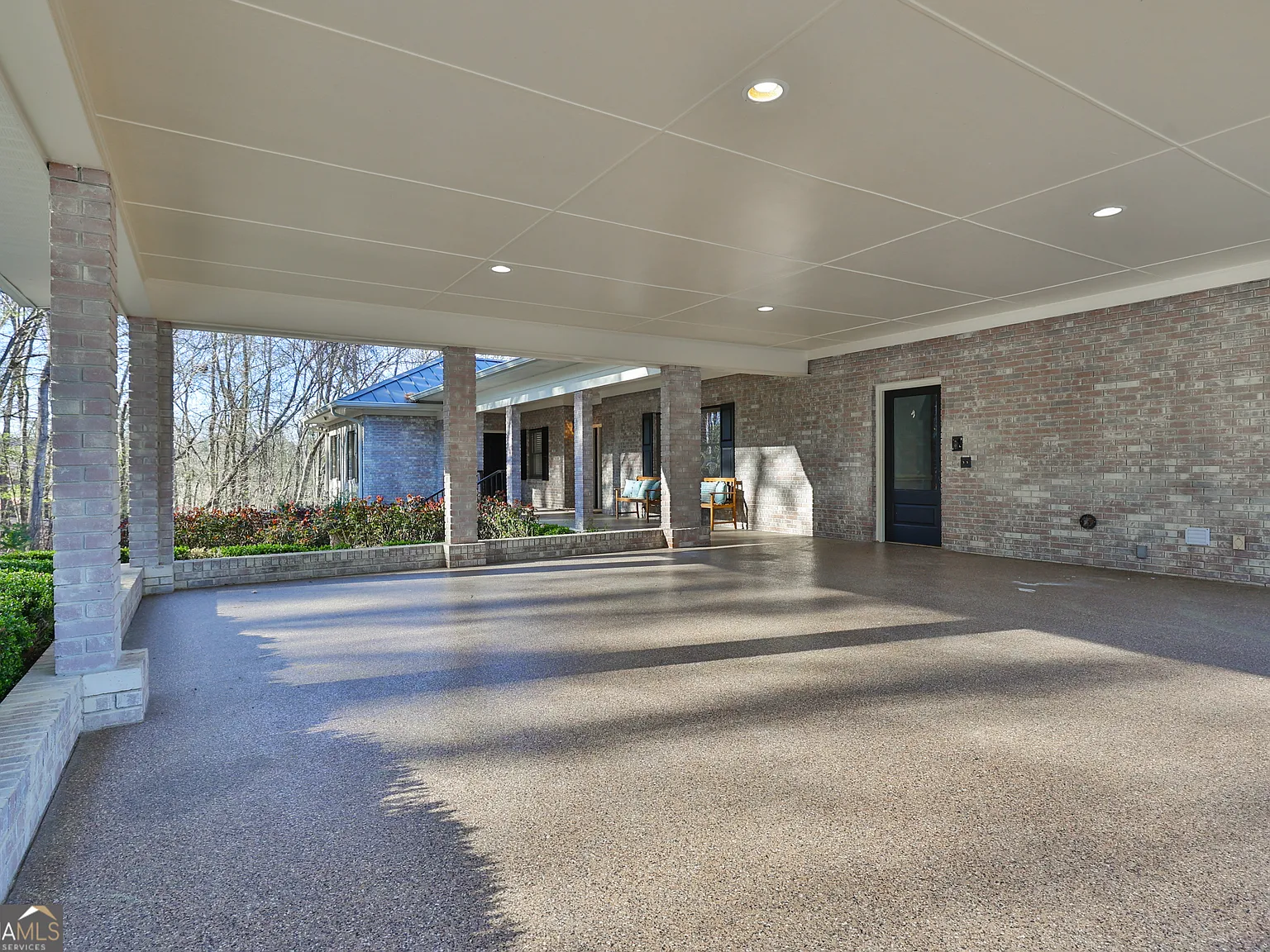 8 bed, 9.0 bath, 8100 sqft, $19,000 — Photo 2