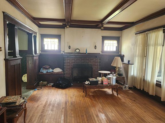 5th image of 130 Cliff St