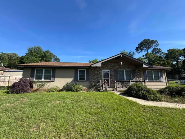 703 Charlie St, Opp, AL 36467