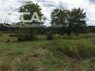 8084 E Holly Rd, Holly, MI 48442