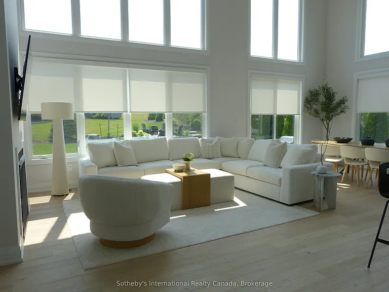 102 Sladden Ct — Photo 2