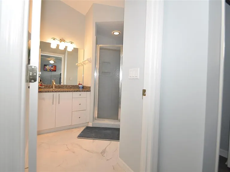 16 Cedarwood Ct — Photo 34
