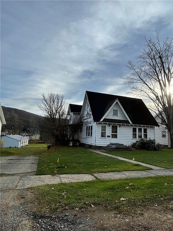 907 W Water St, Smethport, PA 16749 Zillow