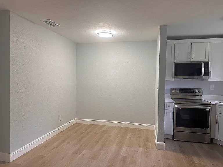 171 Springwood Cir #C — Photo 8