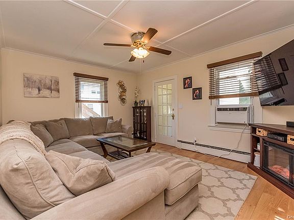 3rd image of 10 Miller Ave