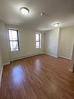 4th image of 153 W 9th St #2