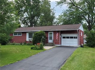 217 Fay Ln, Minoa, NY 13116