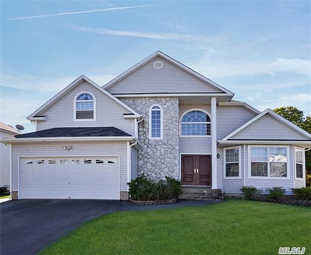 1st image of 6 Blueberry Ridge Dr