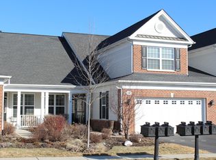 1013 Riviera Dr, Elgin, IL 60124