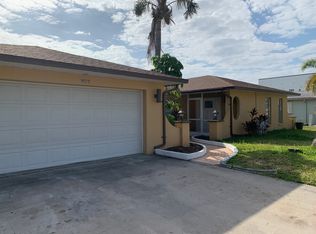 407 Grenier Dr, North Fort Myers, FL 33903