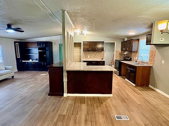 2nd image of 534 Lake Camelot Cir