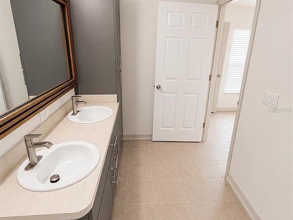 5th image of 3029-3029 Walnut Ct