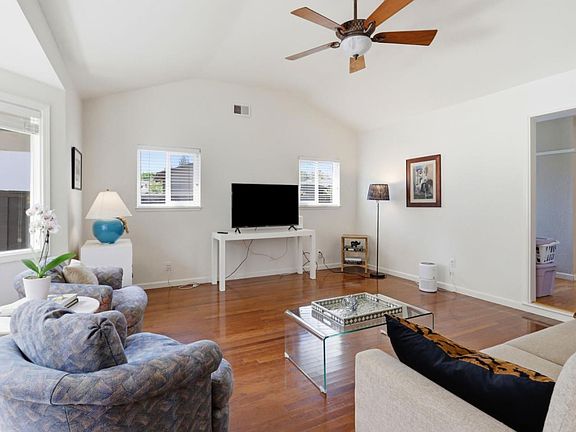 4th image of 2586 Bobolink Dr