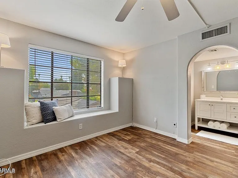 1025 E Highland Ave #24 — Photo 9