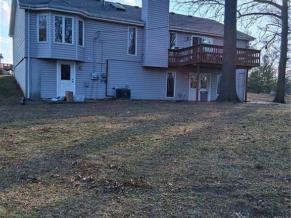 5th image of 1475 Grandview Dr