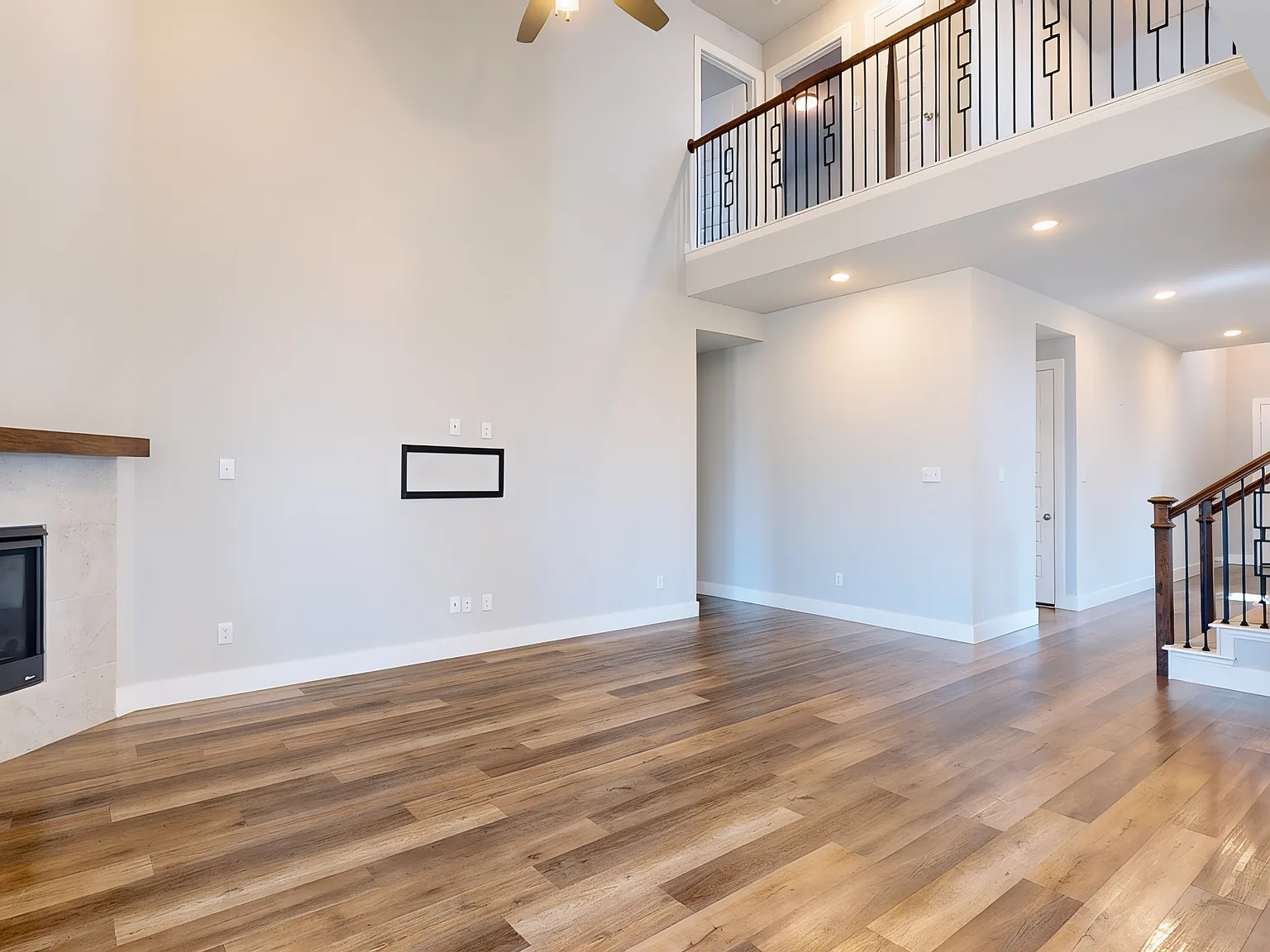 5 bed, 2796 sqft, $2,950 — Photo 4