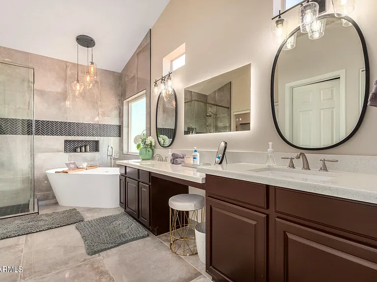 2130 E Finley St — Photo 15