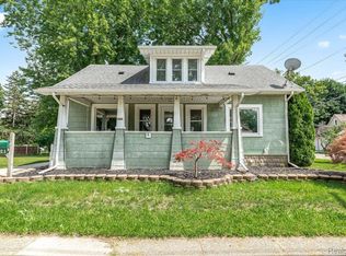 221 2nd St, Belleville, MI 48111