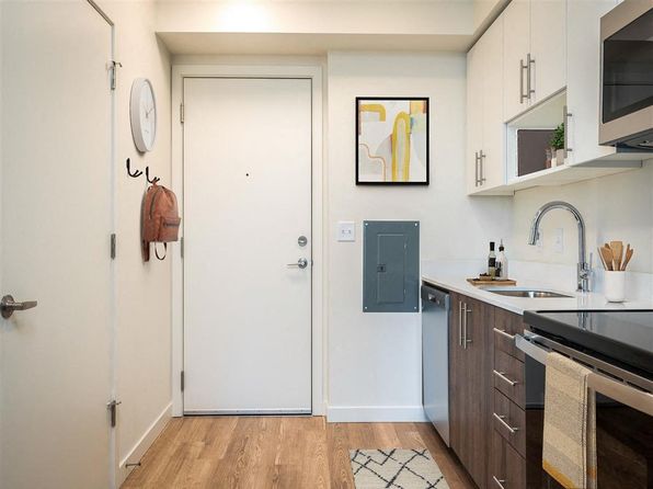 Tiller Terrace, 1670 SW Alder St, Portland, OR 97205