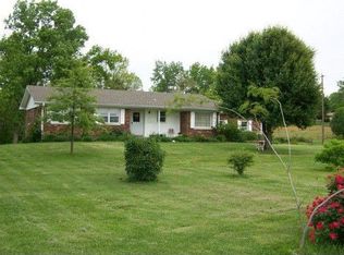 7475 Heritage Dr, Mount Vernon, IN 47620