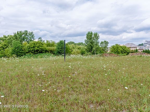 2nd image of 1824 Lake Charles Dr