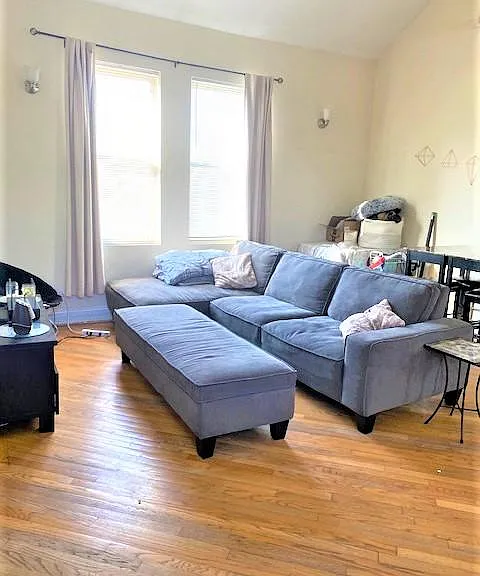 2305 W Grand Ave — Photo 13