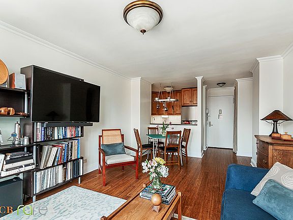 4th image of 340 E 93rd St APT 22K