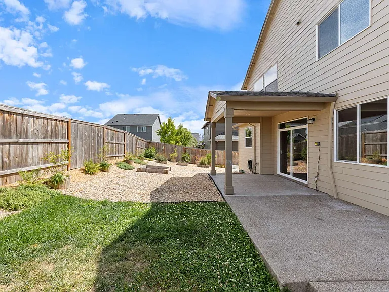 1722 N Kalapuya Pl — Photo 50