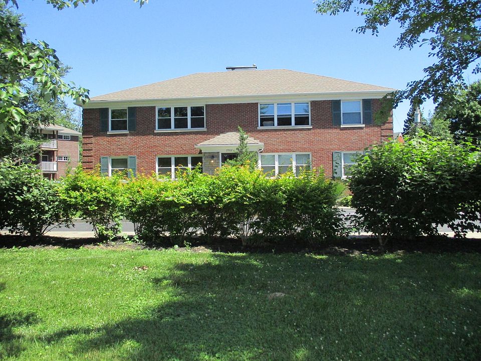 1st image of 2502 Gladstone Cir Unit 202