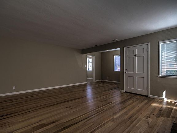 5th image of 237 N Claremont Ave