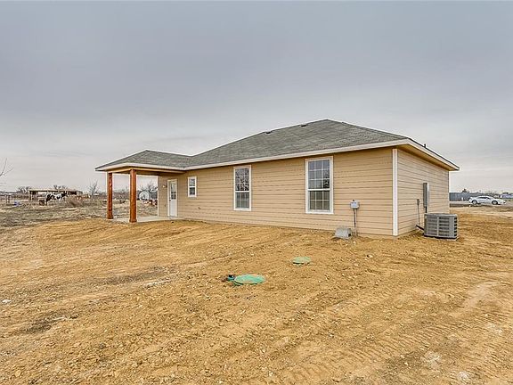 3rd image of 3505 Wild Horse Ln